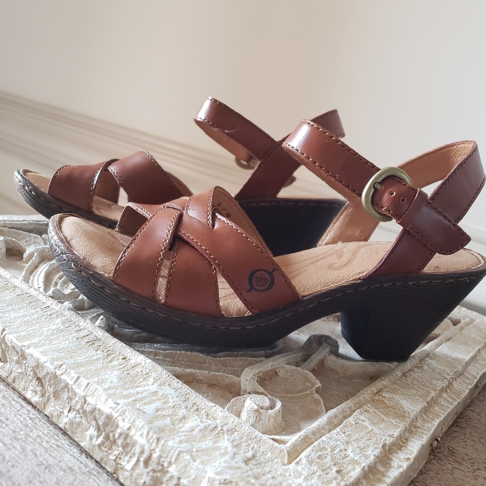 Women's BORN sandals. Size 8. LAST PRICE DROP!!